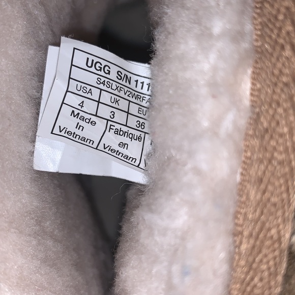 UGG, Classic II Glitter Leopard Suede Kid's Boot size:4, very cute! - Picture 9 of 12